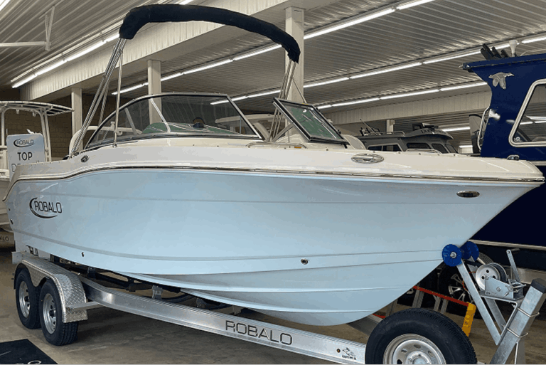 2026 Robalo R207 Dual Console for Sale