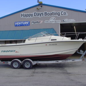 2004 TROPHY 2352 WA