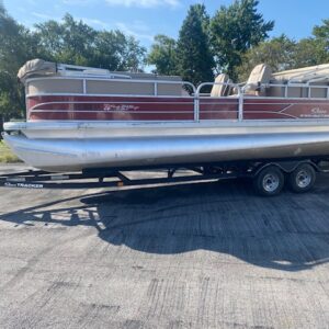 2019 Sun Tracker Party Barge 24DLX