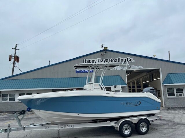 2027 Robalo R200 Center Console
