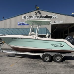 2022 Robalo R222 CC